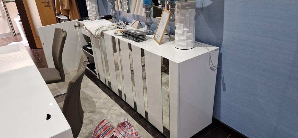 Aparador da Marca Interdesign lacado branco alto brilho!