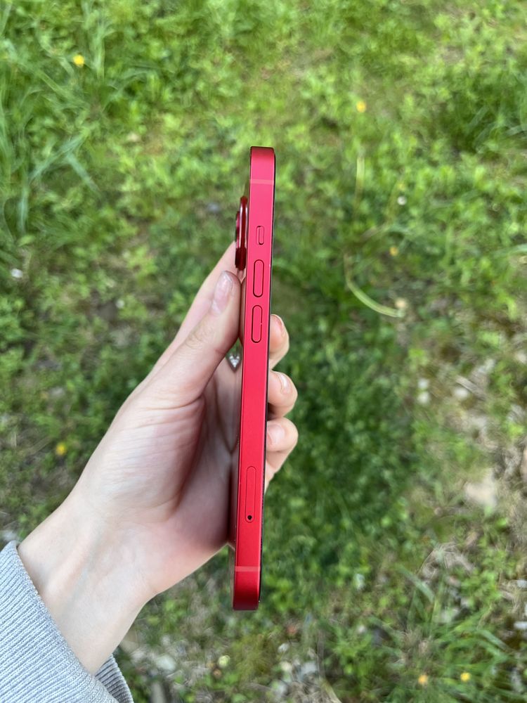 Iphone 13 червоний айфон