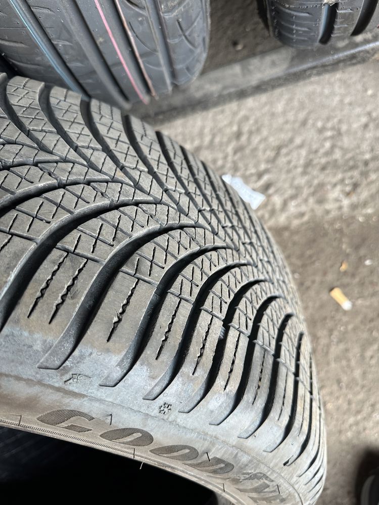 Шини GOODYEAR Vector 4 Seasons 235/45R18