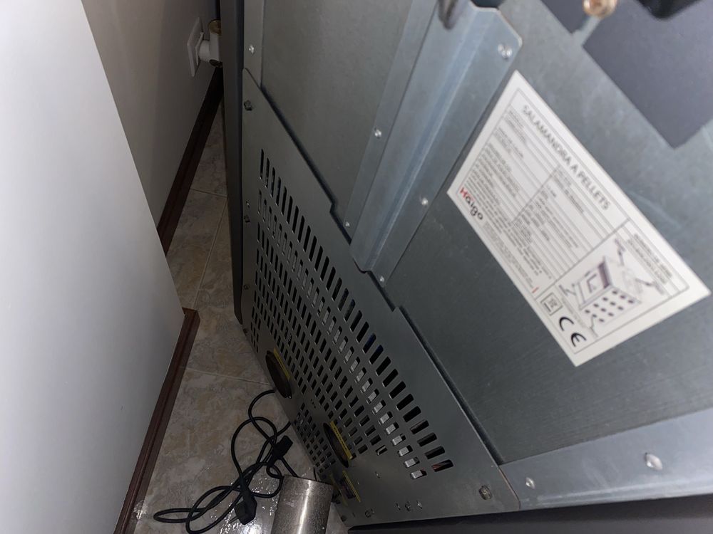 Salamandra a Pellets Haigo 13kW – Quase nova!