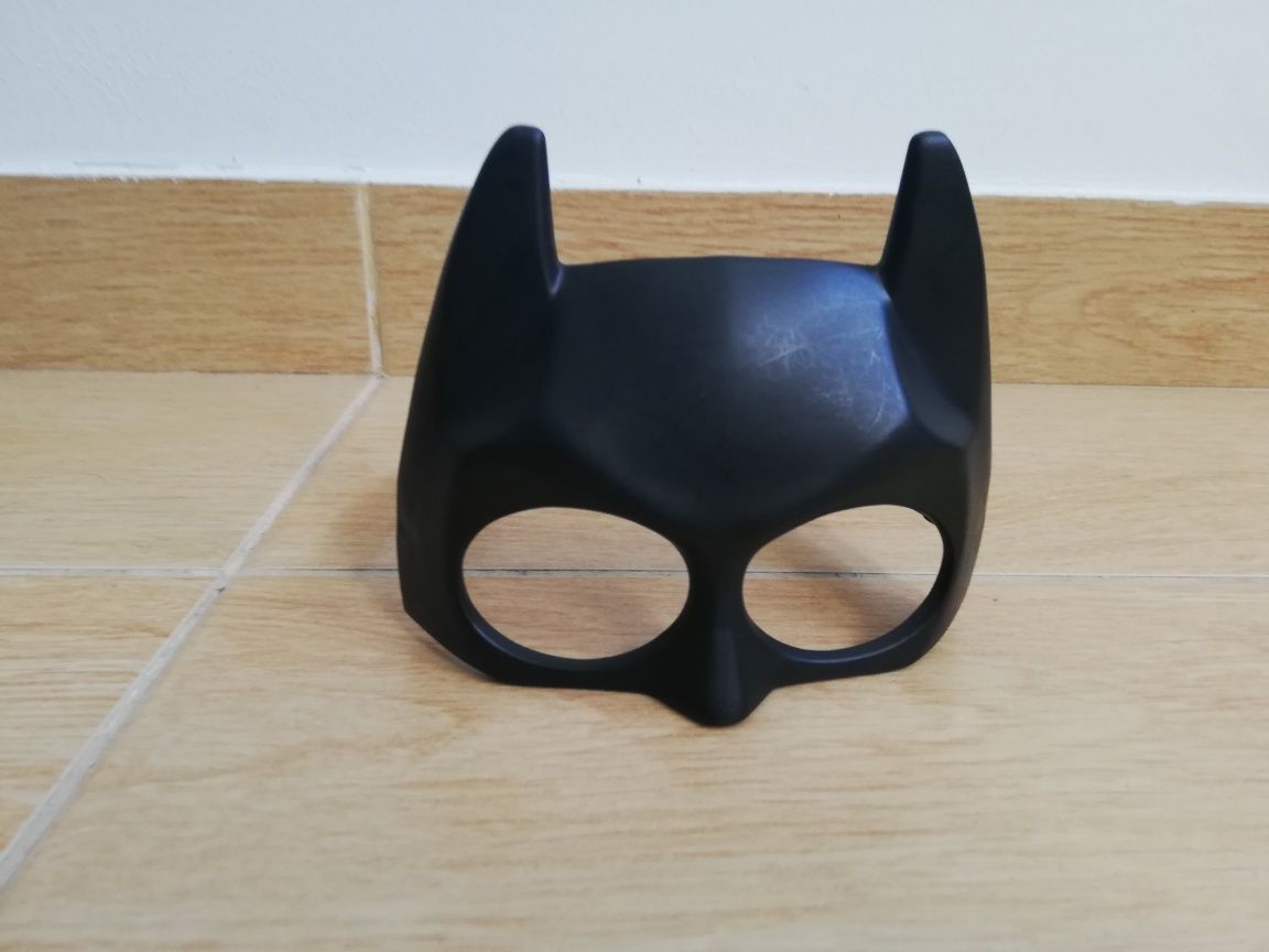 2 Máscaras infantis de brincar (batman/transformers)