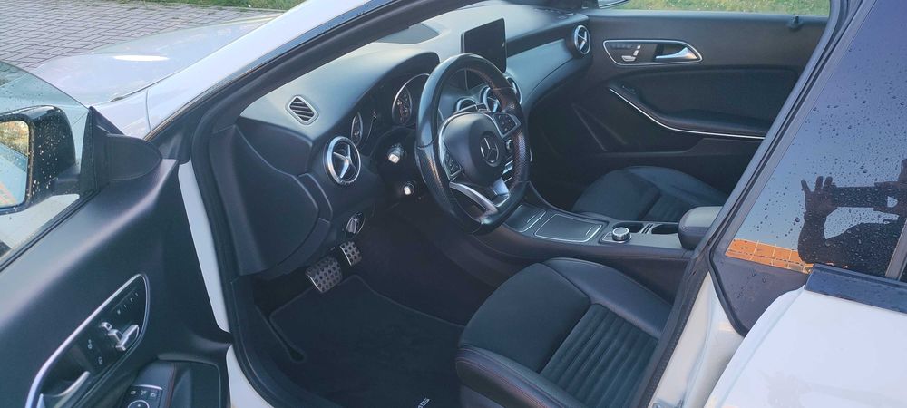 Mercedes-Benz CLA 180 d Shooting Brake 7G-DCT AMG-Line - 17