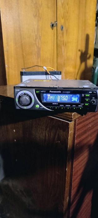 магнітола Panasonic CQ-C3303W потужнисть 200 Вт стан ідеал