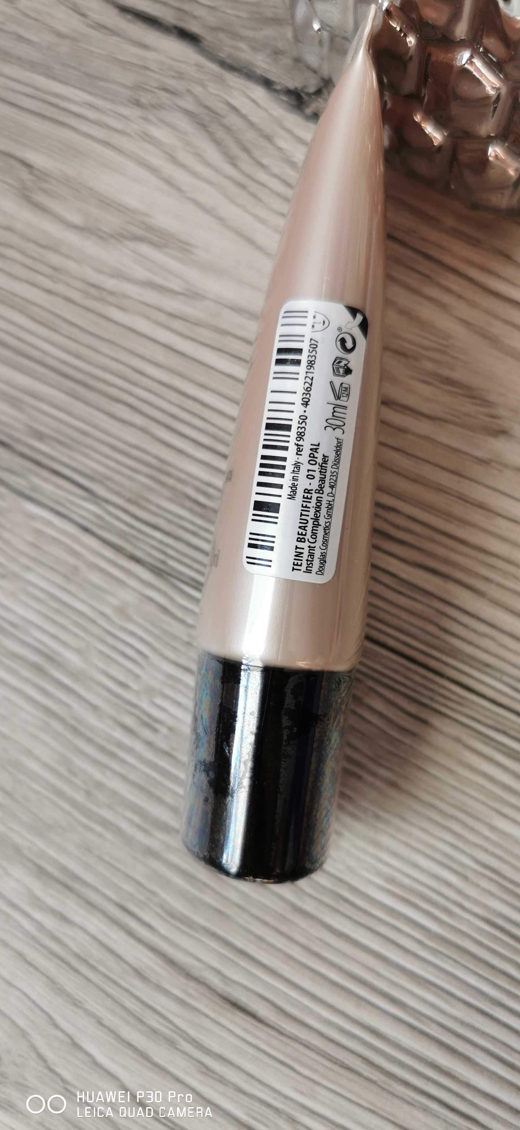 Krem koloryzujący Instant complexion beautifier Douglas 01 Opal