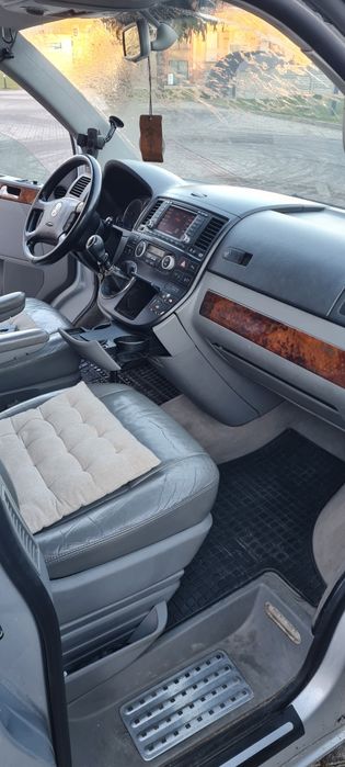 VW Multivan T5 Highline 2.5 TDI