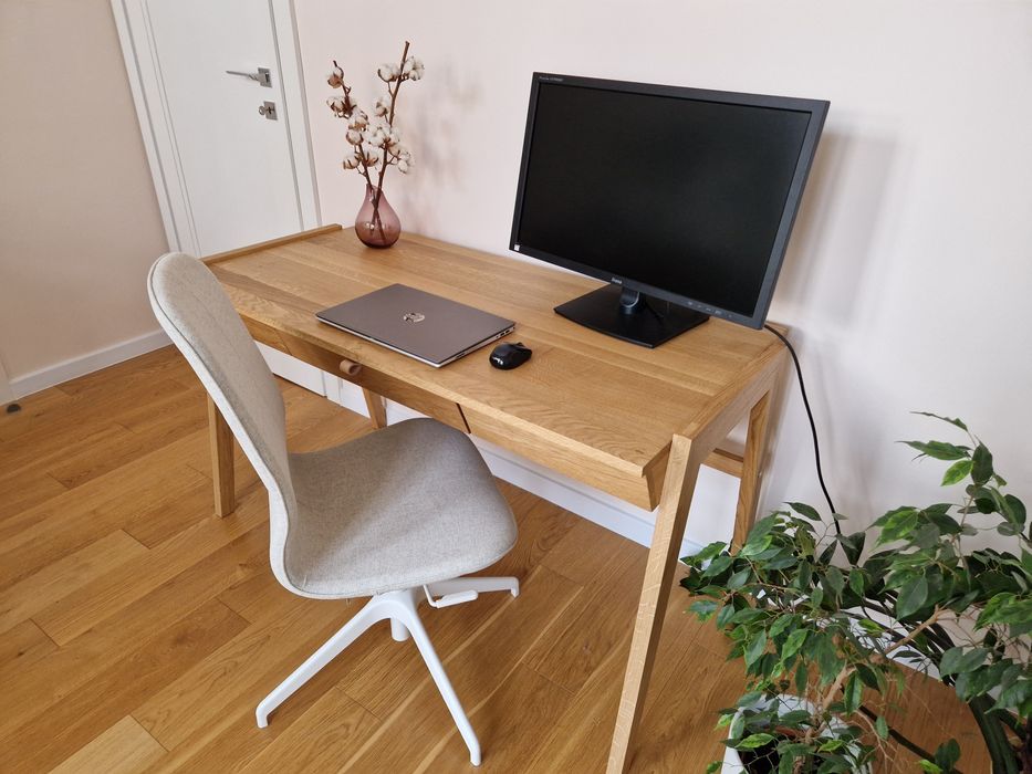 Dębowe biurko drewniane z szufladą do pracy z laptopem toaletka