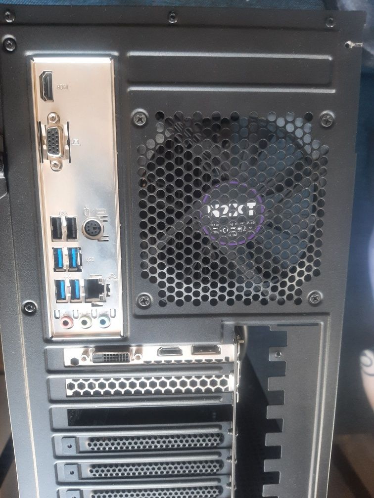 B560 i5 10500kf NZXT szybki komputer