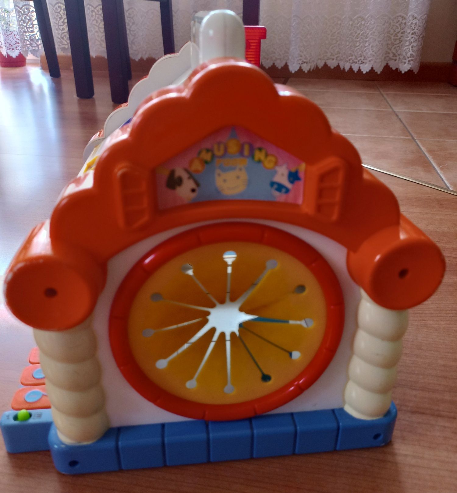 Interaktywny edukacyjny muzyczny domek 18+ 2+ 3+ 4+ pianino sorter