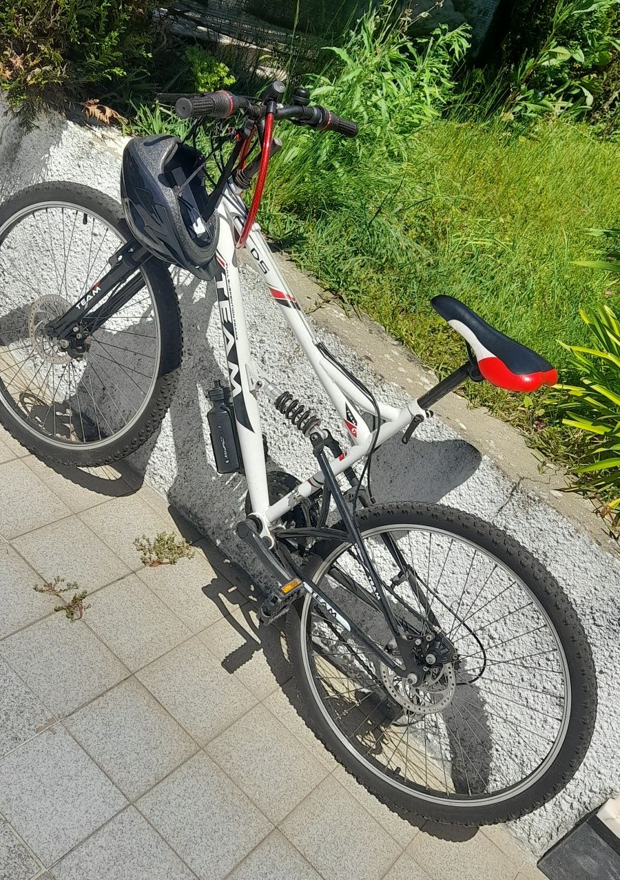 Bicicleta de BTT 140€