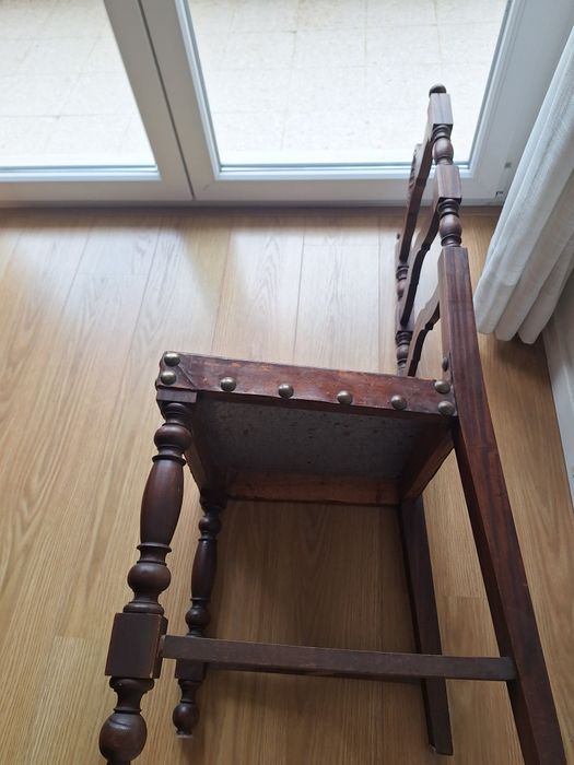 6 Cadeiras de madeira