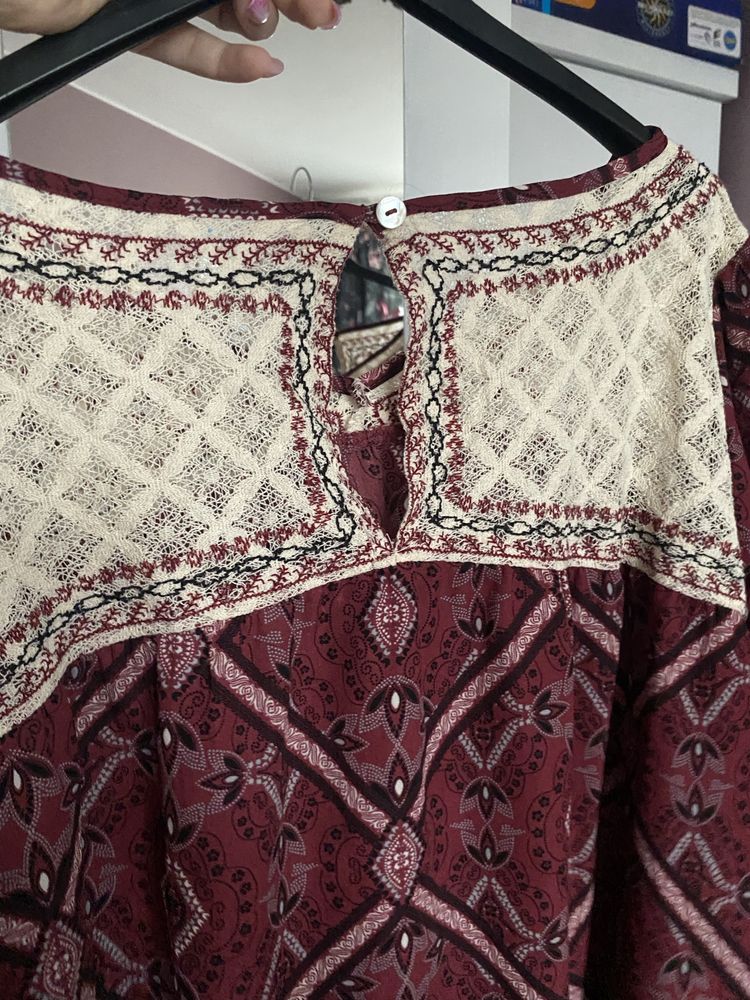 Elegancka bordowa bluzka