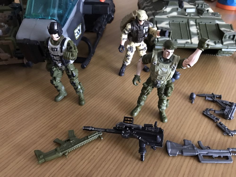Lote de brinquedos de ação militar