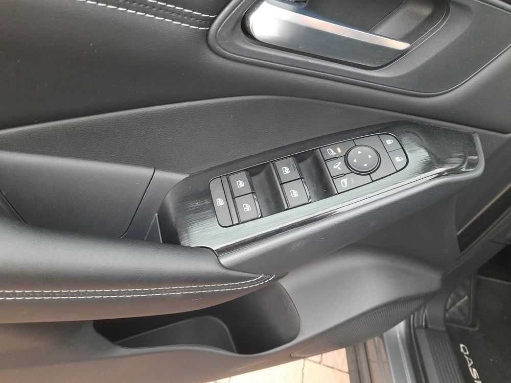 Nissan QASHQAI hybryda NOVC-HEV 1.3 benzyna 2022 rok niski przebieg