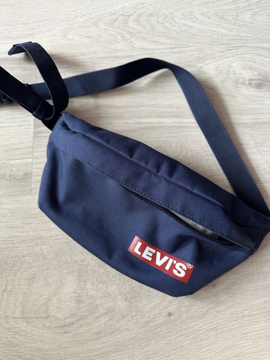 Levi’s (Левайс) бананка сумка поясна