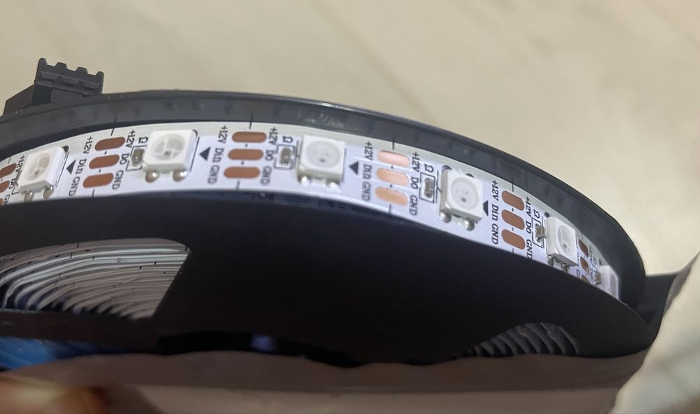 Адресна RGB стрічка WS2812
