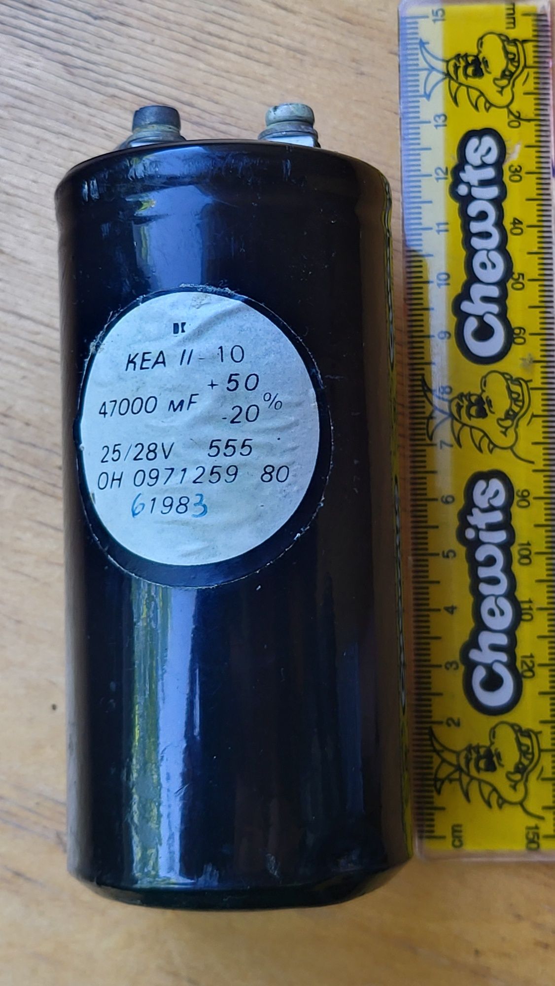 Конденсатор КЕА-11-10 47000мкФ 25/28V 555
500 грн.