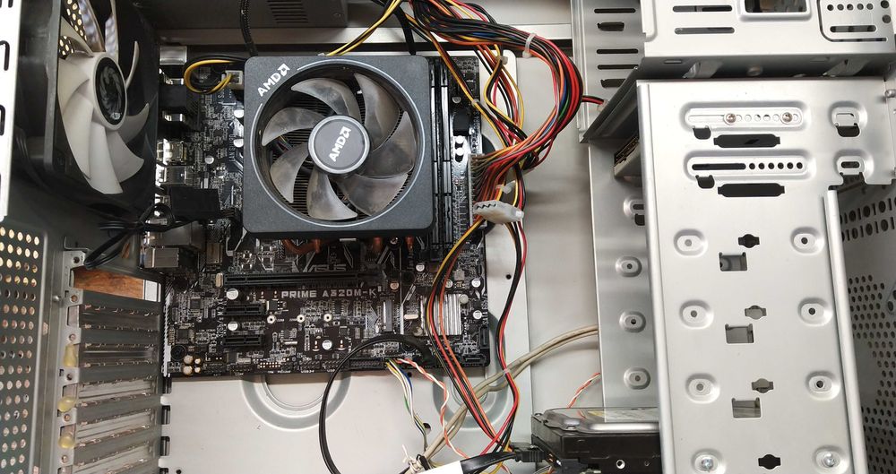 ПК на Ryzen 7 3700x + AMD Wraith prism