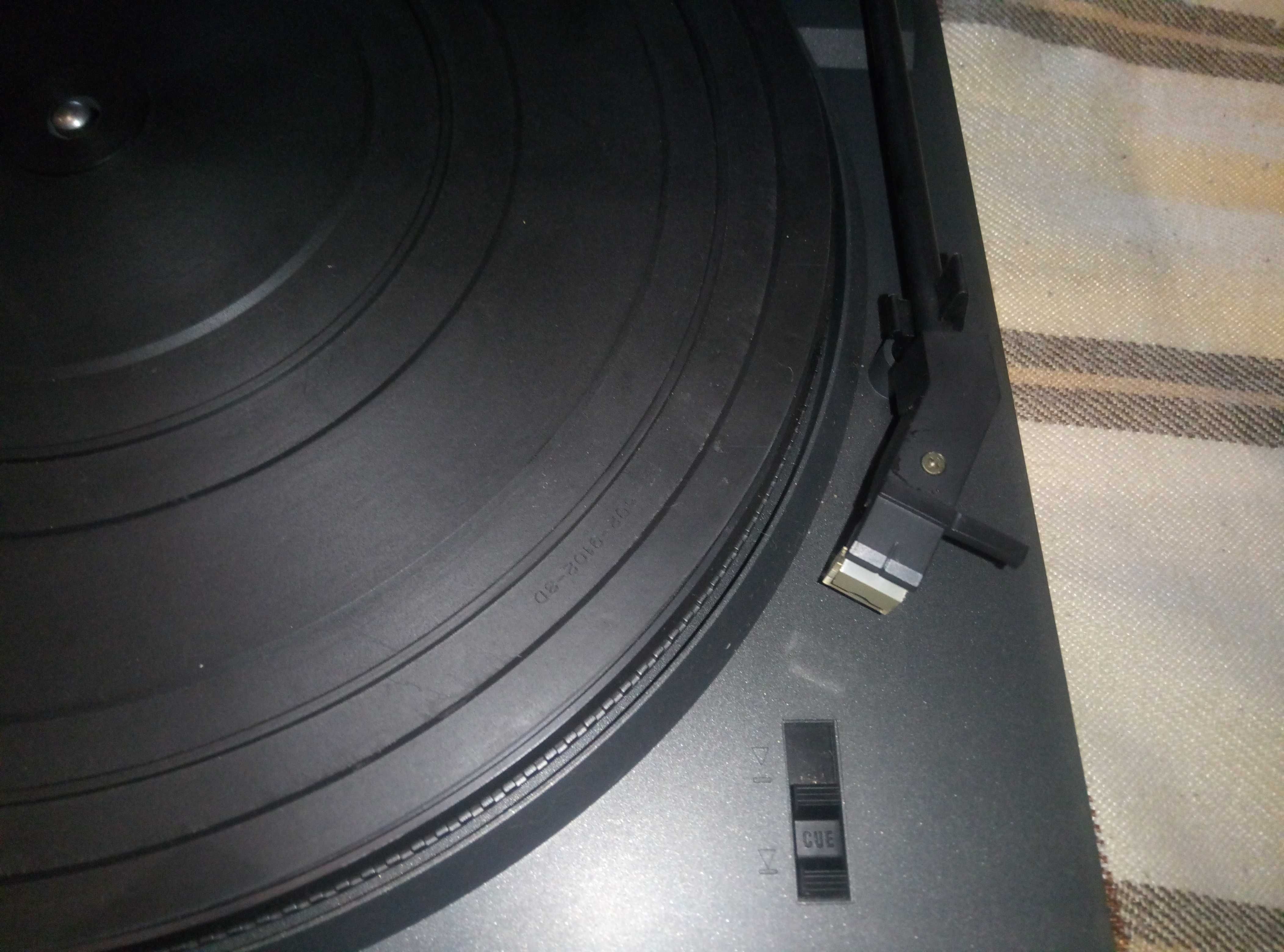 Винтажный виниловый проигрыватель AKAI AP-M393