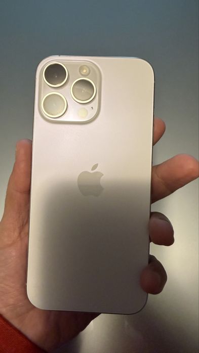 Vendo  iPhone 16 Pro Max 256GB Silver – impecável!