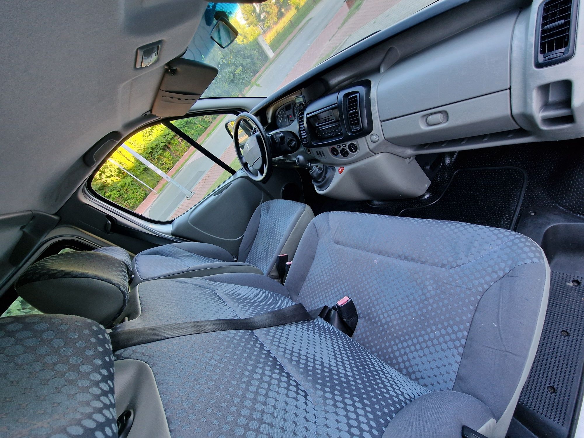 Brygadówka Trafic Vivaro 2.0 CDi Long L2H1.Dubelcabina.