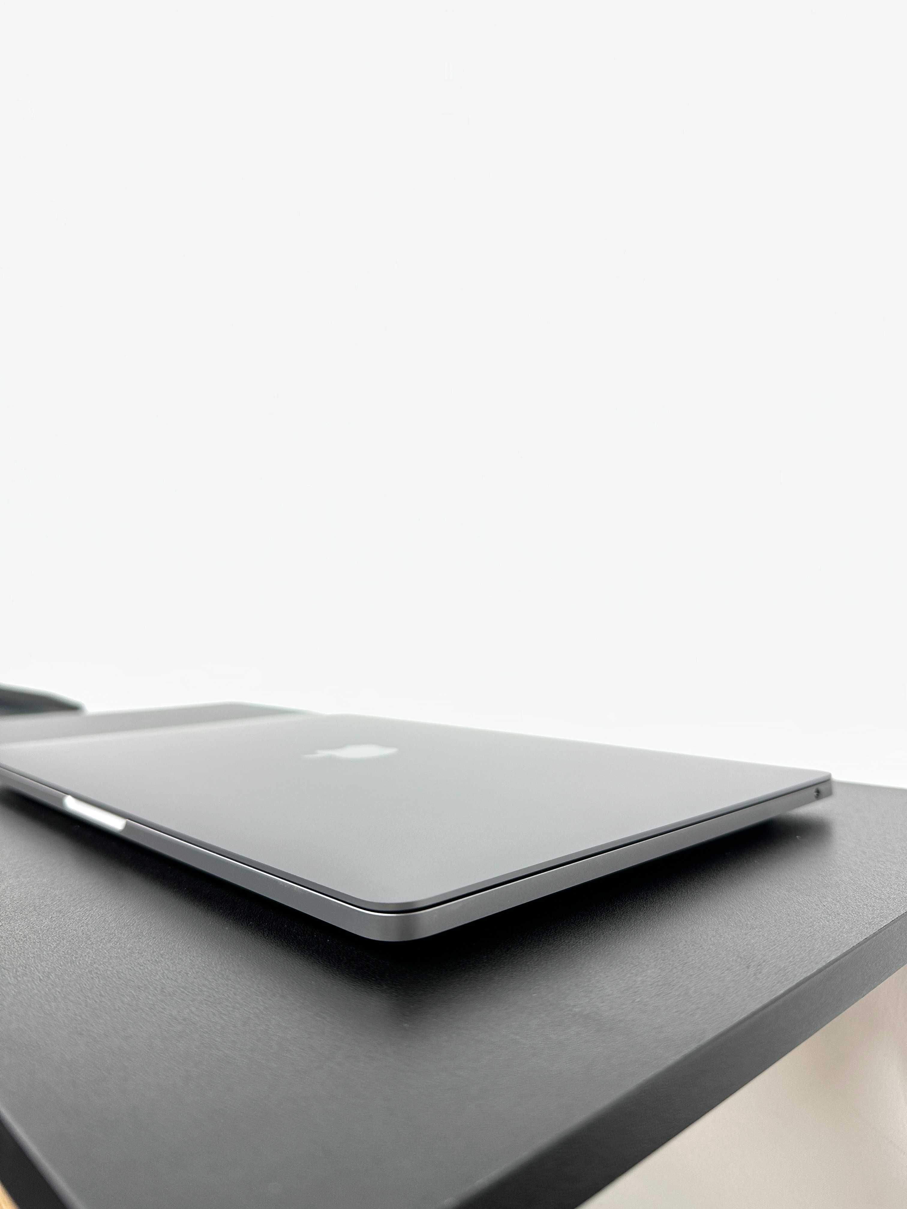 Macbook Pro 2020 (M1/8gb/256 ssd) Гарантія . TR18211SV