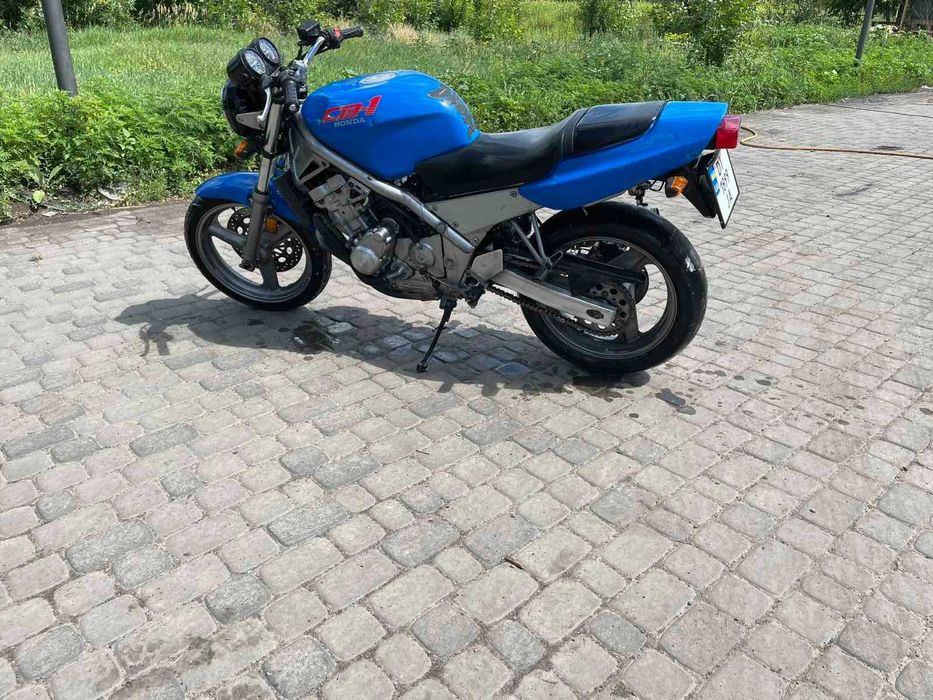 Продам  Honda CB