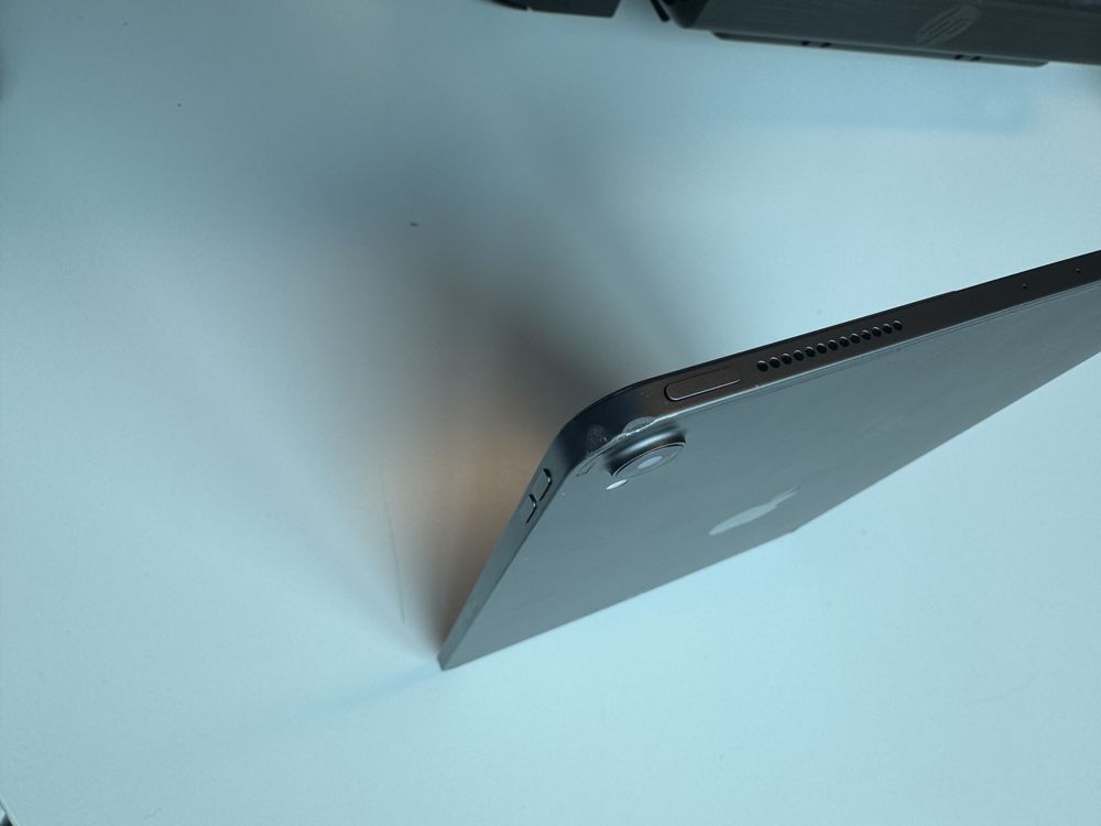 Ipad Pro 11 inch wifi modelo A1980 +magic keyboad+apple pencil