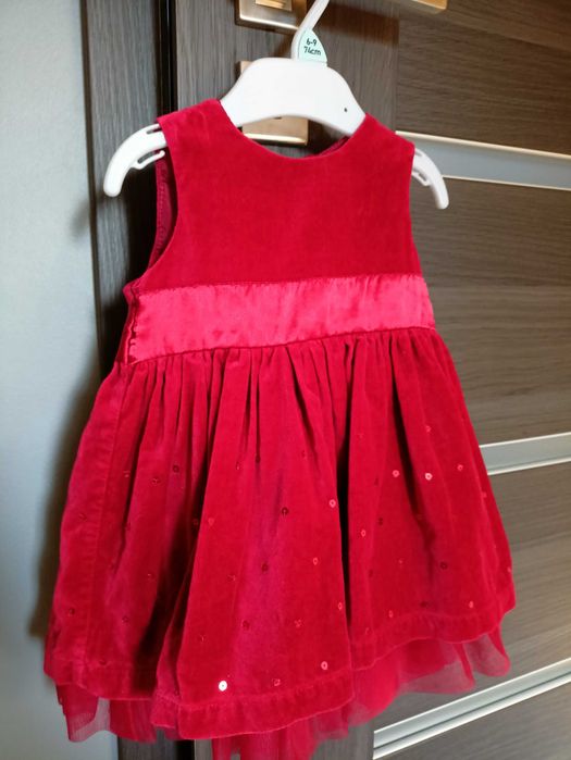 Elegancka czerwona sukienka 74