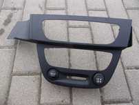Panel radia ramka środkowy przycisk start stop Renault Megane III 08r-