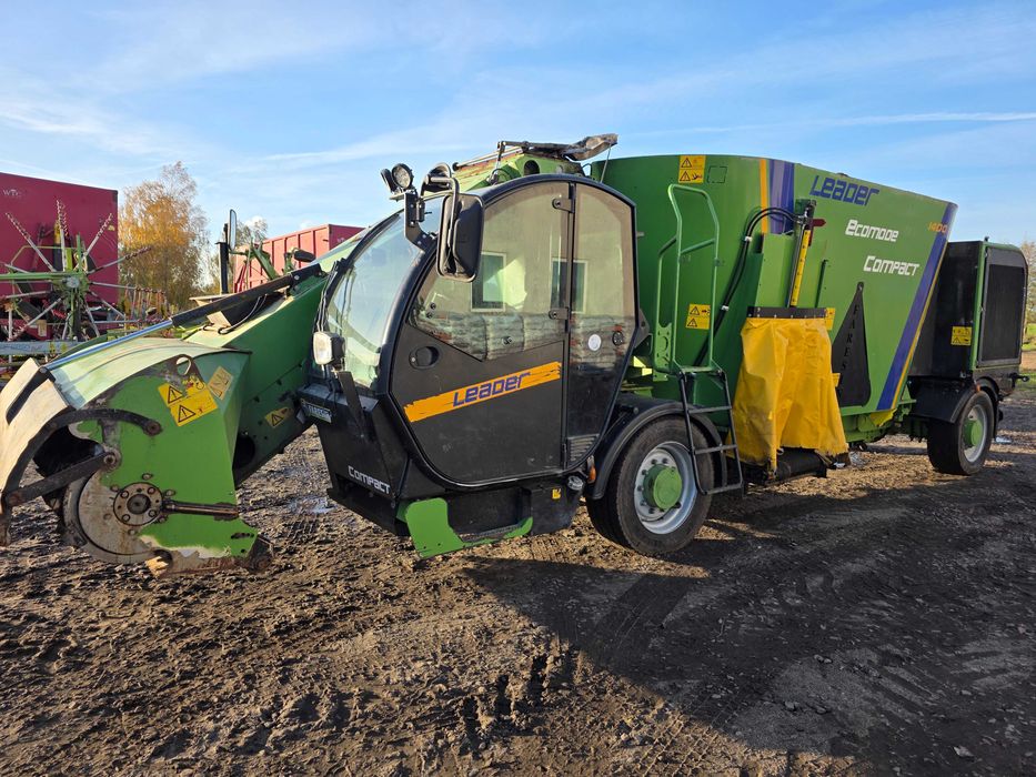 Samojezdny paszowóz Faresin Ecomode Compact 1400 Leader 2016r.