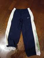 Spodnie sportowe Nike roz 116/122