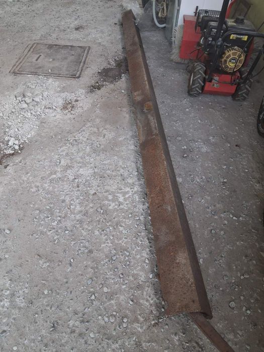 Кутник металевий 140/140