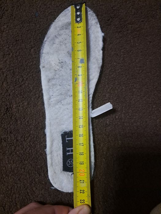 Продам дитяче зимове взуття