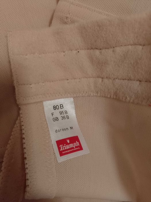 (80B) Triumph/ Ekskluzywny biustonosz modelujący z Londynu, NOWY