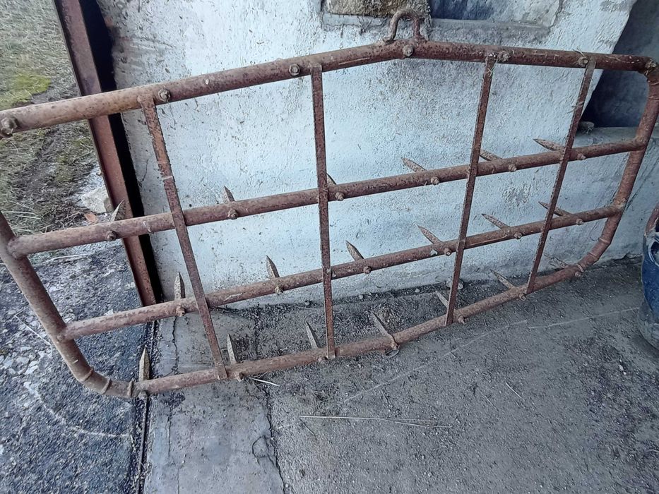 Grade de bicos antiga