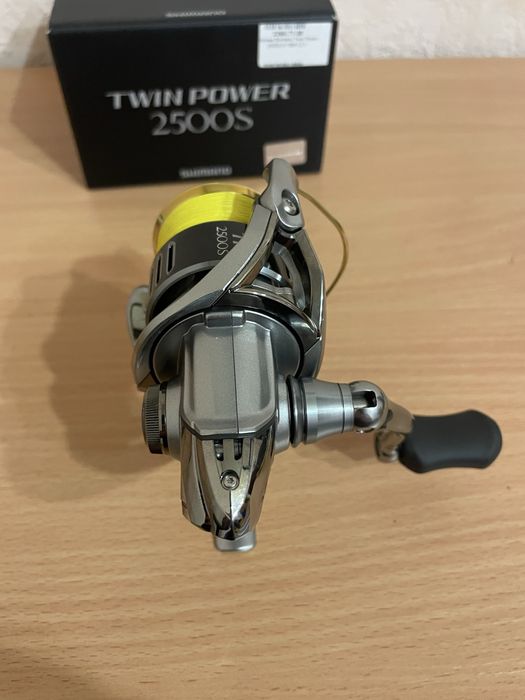 Shimano Twin Power 2500s + шнур DUEL (Vanquish, Stella, Daiwa Certate)