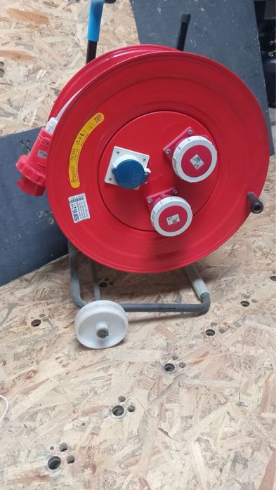 Подовжувач на котушці, удлинитель промисловий 380