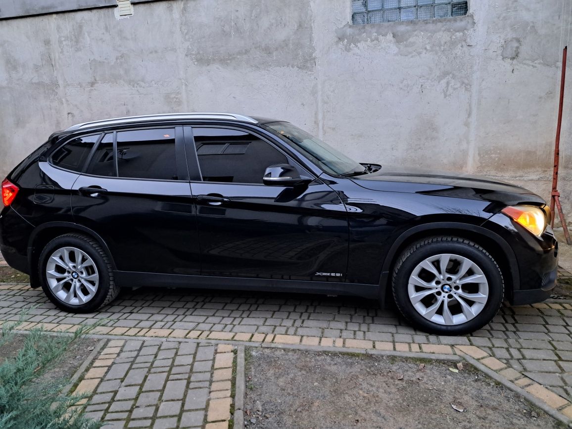 Продам BMW X1(2013-2014)