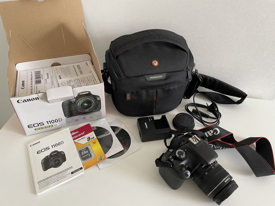 Продам фотоапарат Canon EOS 1100 D