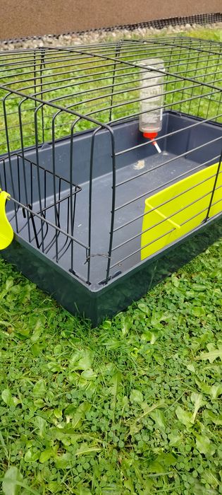Sprzedam klatkę z wyposażeniem