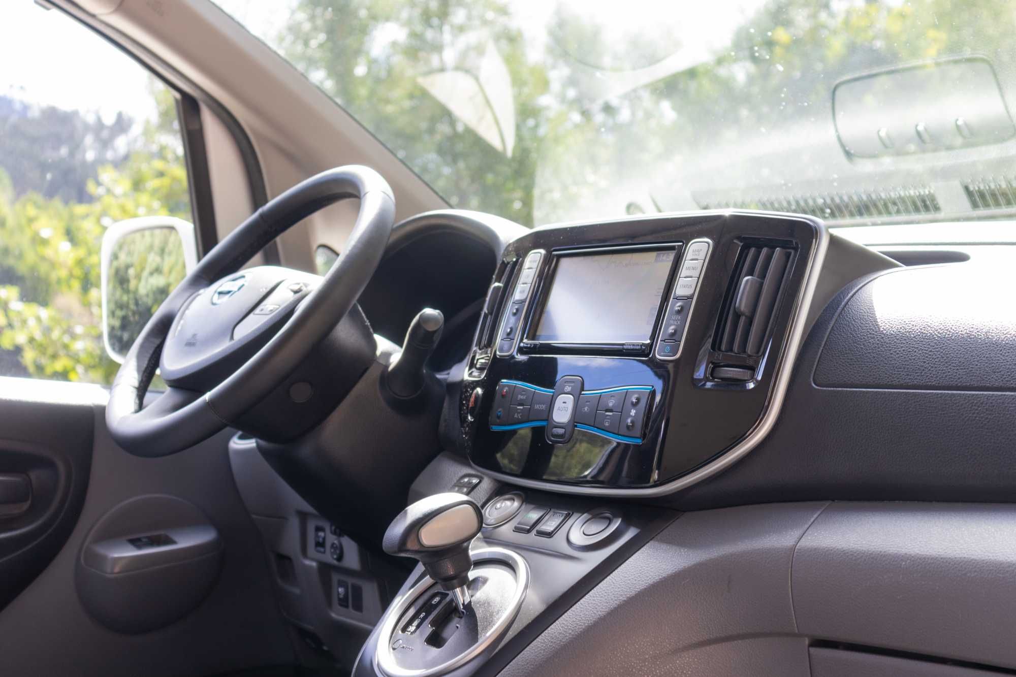 Nissan Evalia E-NV200