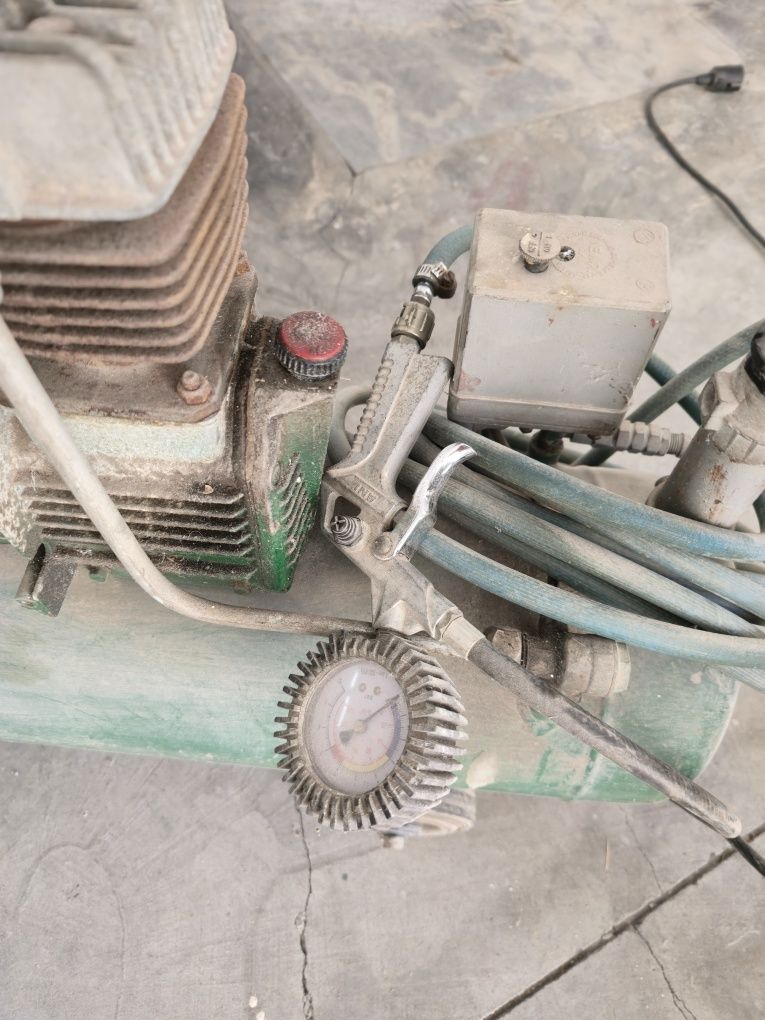 Compressor com pesa a ar
