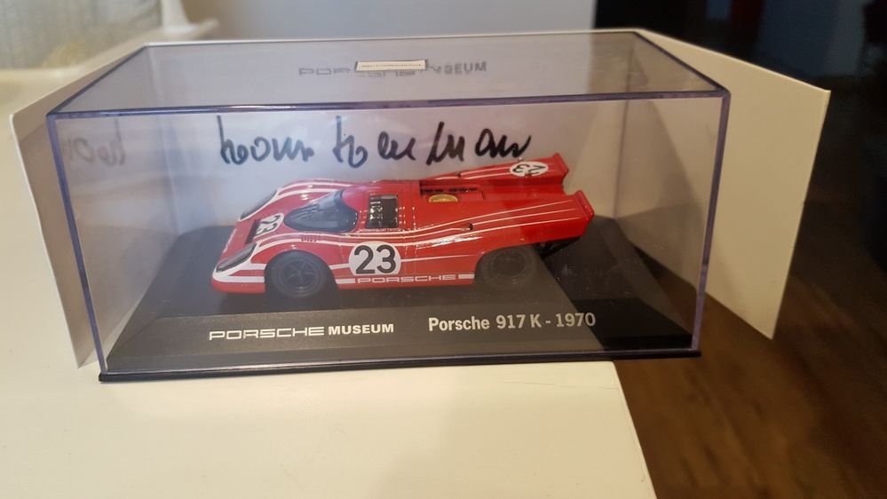 Model Porsche 917 "23" z własnoręcznym autografem Hans Herrmann