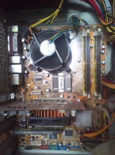 ASUS P5B-E + Intel® Xeon® Е5430 (3.0GHz/12MB/1333 MHz) + HD5570 + 4Gb