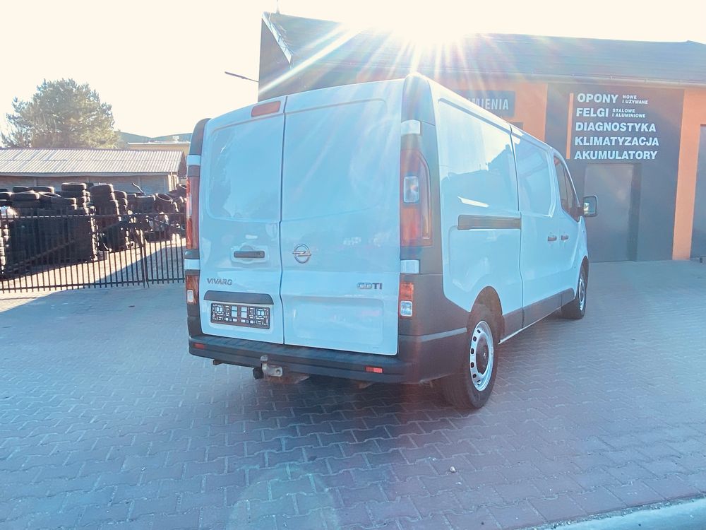 opel vivaro rok 2015 poj 1,6 dci przeb 169tys  klimatyzacja long