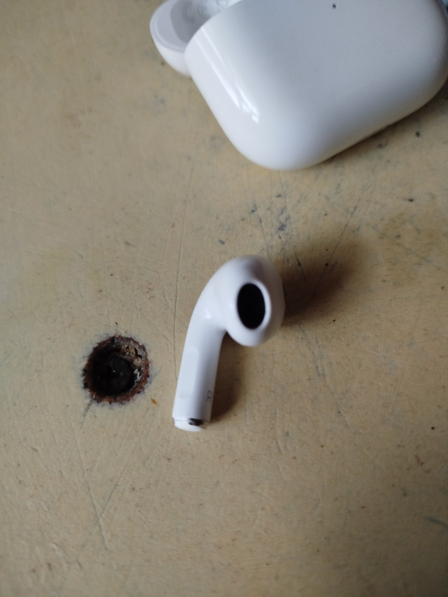 airpods 4 (Оригінальні)