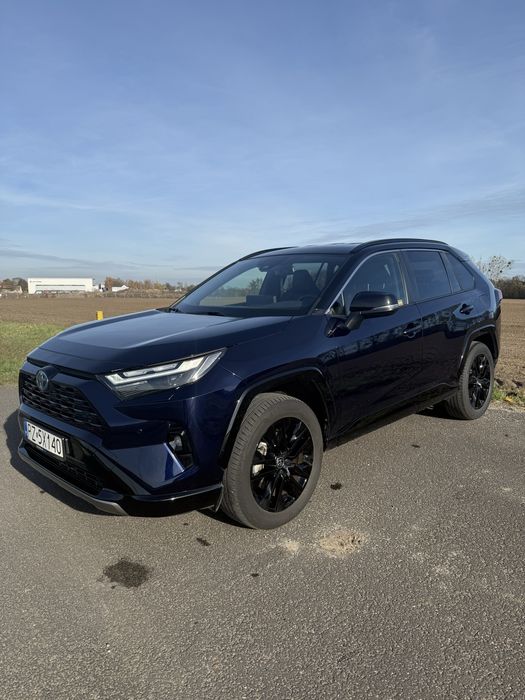 Sprzedam Toyote RAV4.