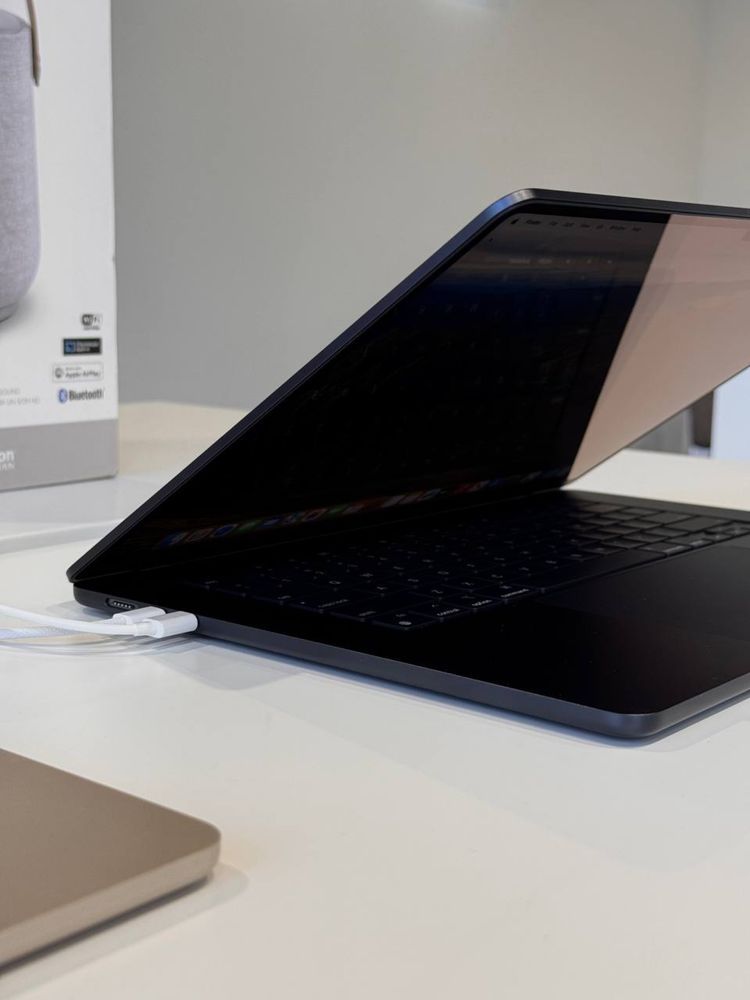 OPEN BOX! MacBook Air 15 2024 M3 8/256Gb Midnight (999$) Доставка
