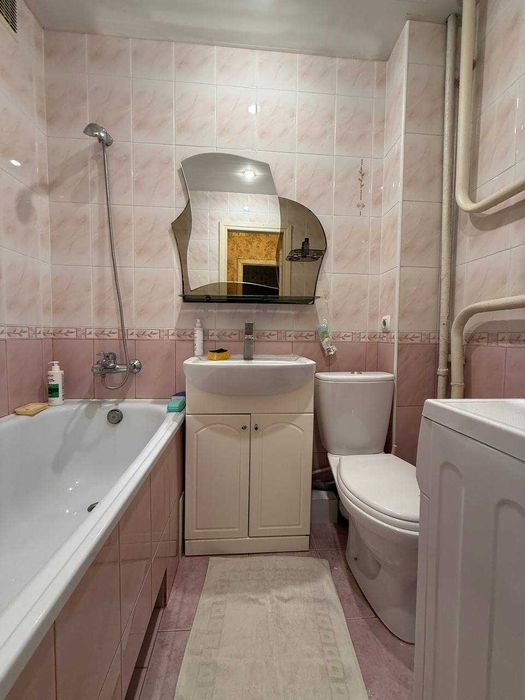 Продається затишна 1-кімнатна квартиру у ПЗР по вул Сумгаїтській.