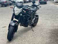 Vendo 650 gt muito nova